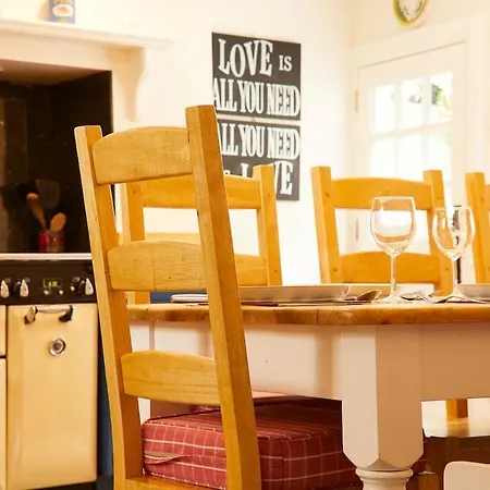 3 Bed Coastal Stay, Scoresby Holiday home