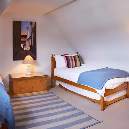 3 Bed Coastal Stay, Scoresby Holiday home Whitby