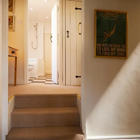 3 Bed Coastal Stay, Scoresby * Whitby