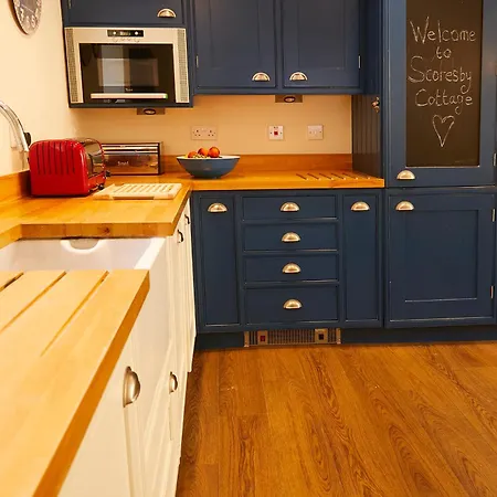 3 Bed Coastal Stay, Scoresby