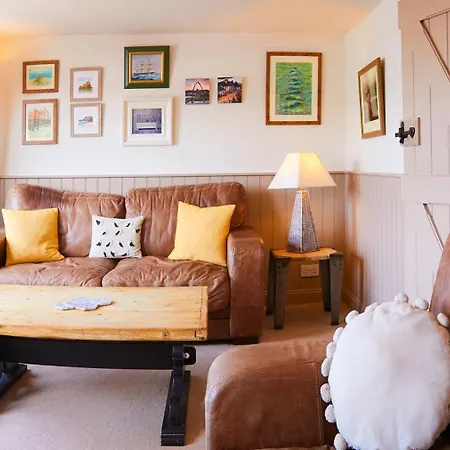 3 Bed Coastal Stay, Scoresby Holiday home