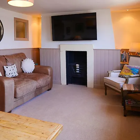 3 Bed Coastal Stay, Scoresby * Whitby